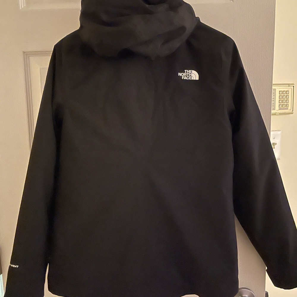 The NorthFace Jacket - Picture 6 of 6